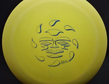 150 class Helios golf disc by Snap Discs